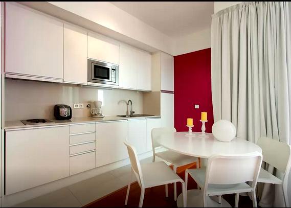 Your Home In Palacio Do Bairro Alto Lisbon Room photo